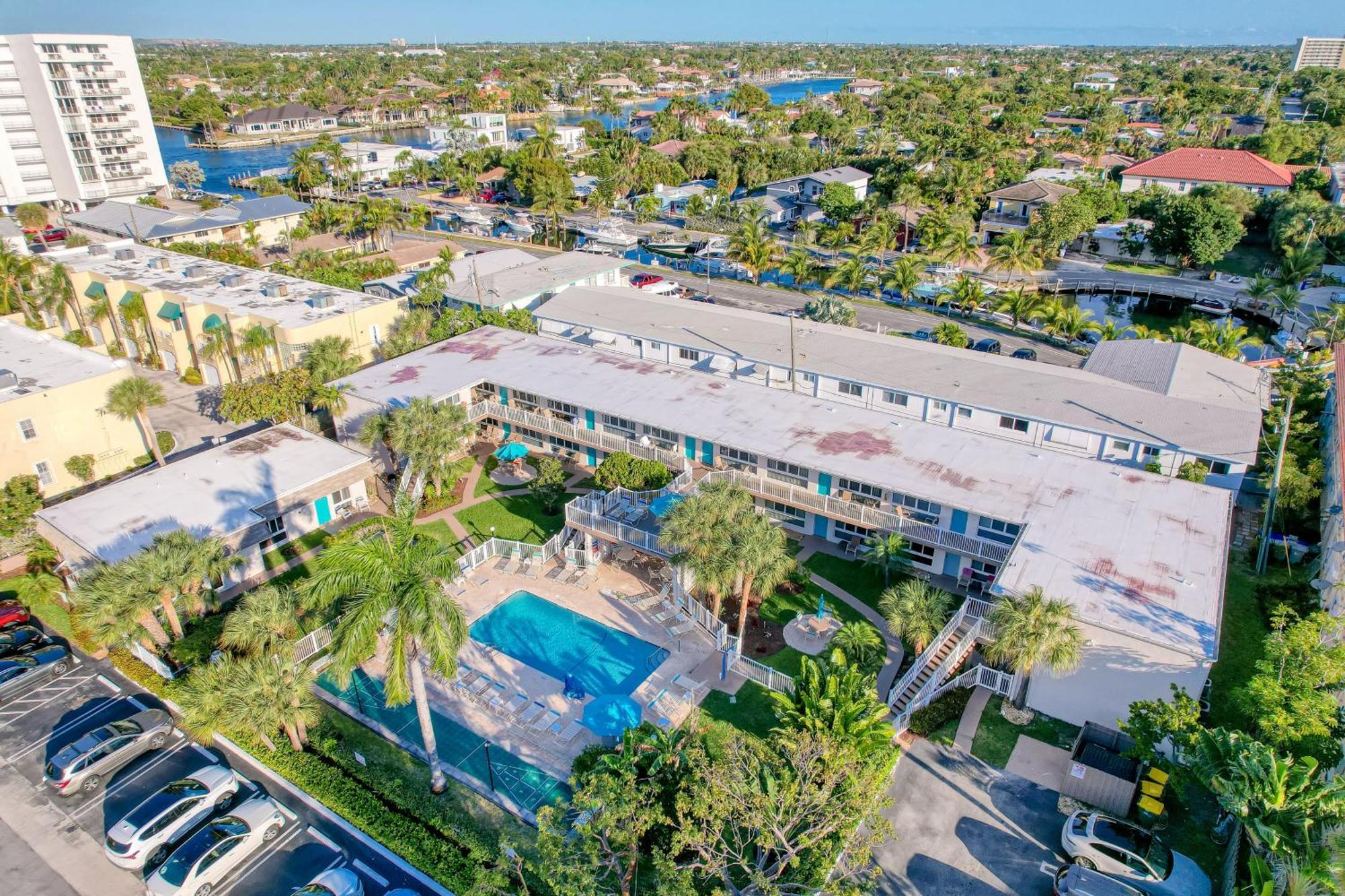 Floranada Condos بومبانو بيتش الغرفة الصورة